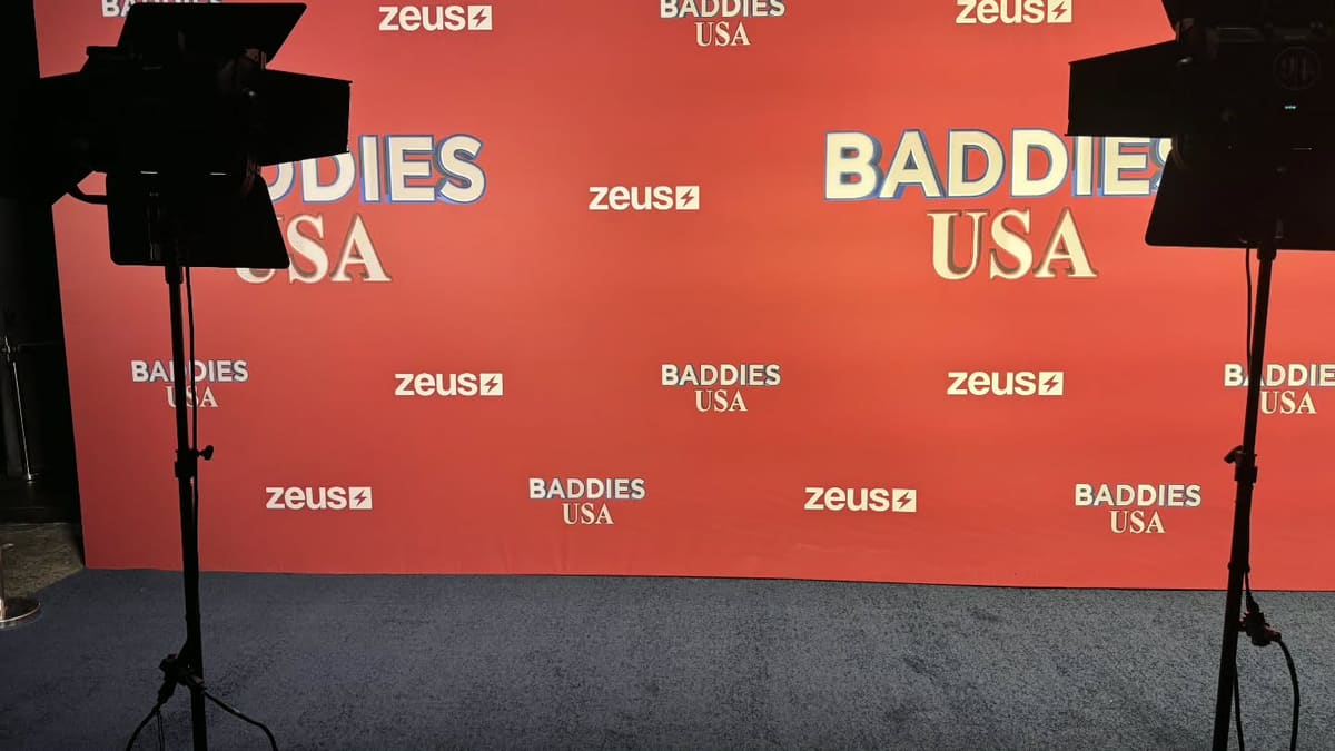 Press wall and black carpet